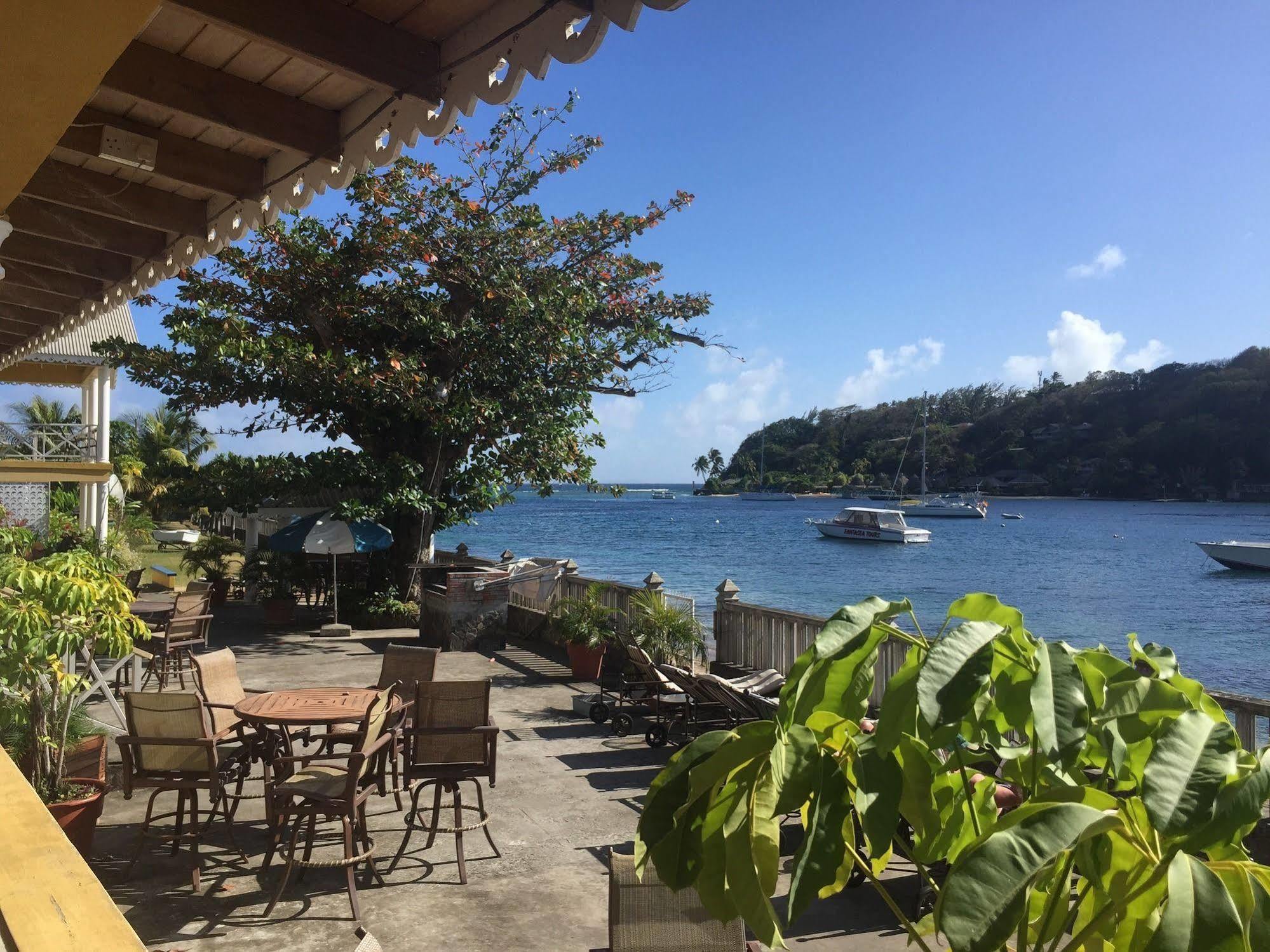 Paradise Beach Hotel Kingstown Exterior photo